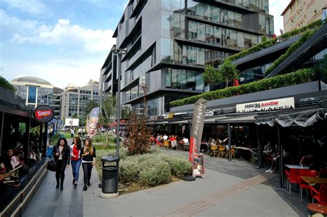 İstanbul bilgi üniversitesi), officially established in 1996, is a private university located in istanbul, turkey. Kampüsler | Haliç Üniversitesi