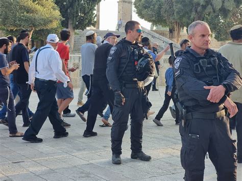 1 000 Jews Including Mk Ben Gvir Visit Temple Mount For Tisha B Av As Tensions Rise Runway