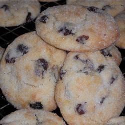 Preheat the oven to 375 degrees f. Delicious raisin filled cookies with sugar & cinnamon. A ...