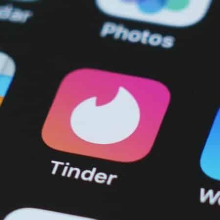 Tinder explose son chiffre daffaires grâce aux célibataires en 2020