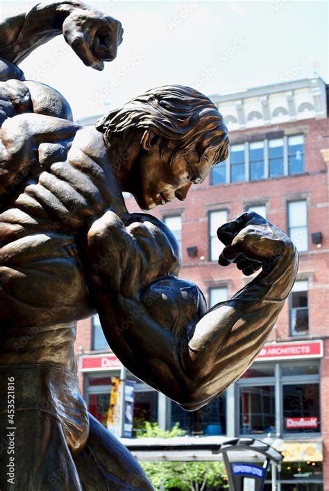 Columbus Ohio Usa Bronze Statue Of Arnold Schwarzenegger To
