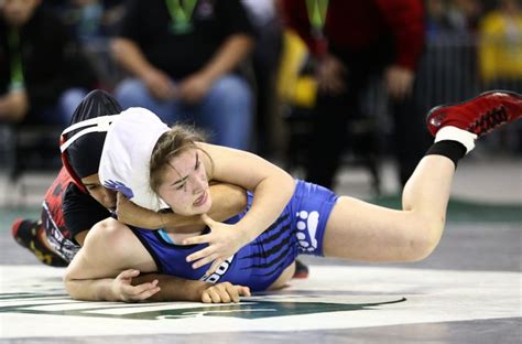 Girls Wrestling Puyallups Bartelson Pins Her Way Into Exclusive