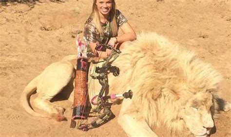 Kendall Jones 19 Year Old Us Cheerleader Sparks Outrage With Hunting