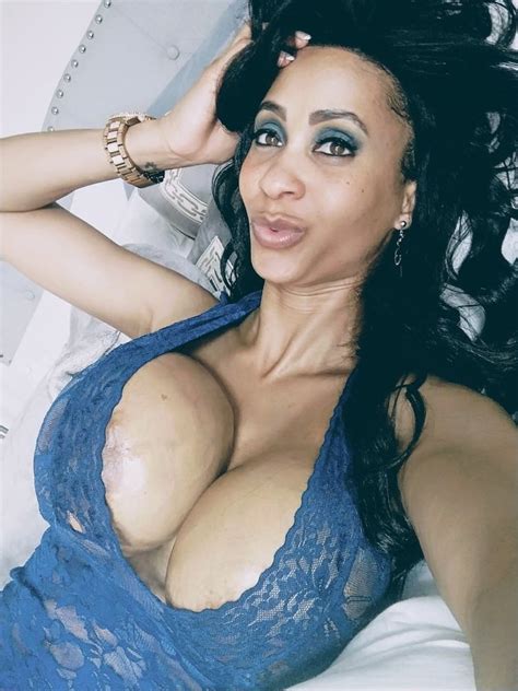 Huge Fake Tits Sexy Ebony Mature Milf Pics Xhamster