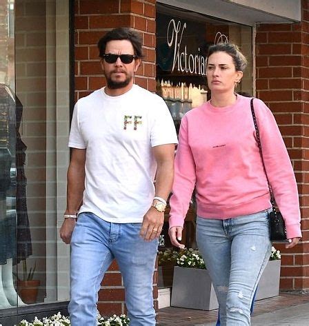 Mark wahlberg is an american actor, an oscar nominee, a producer, a rapper and a model. Rhea Durham Bio, Affair, Married, Husband, Net Worth ...