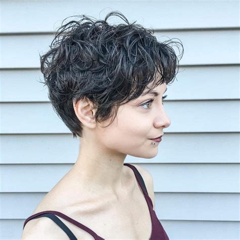 40 Trendy Shaggy Short Hairstyles You Shouldnt Miss Curly Pixie