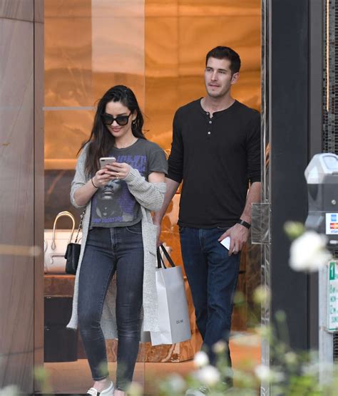 Olivia Munn With Boyfriend Shopping In Los Angeles 10 Gotceleb