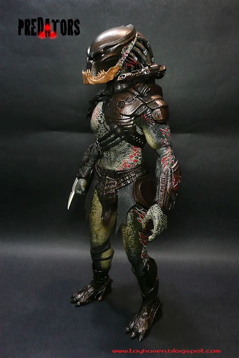 The berserker's mask comes off in series 2:). toyhaven: Hot Toys Berserker Predator REVIEW II