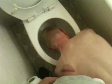 Faggot Licks Toilet Clean Thisvid Com