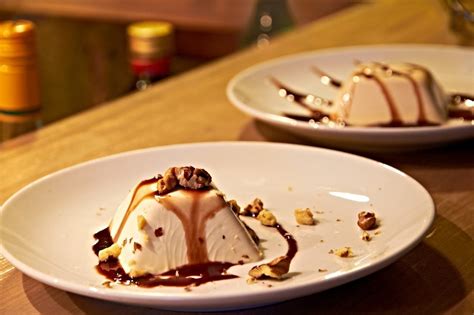2 min panna cotta à l'agar agar frais et léger personnes: Panna Cotta au coulis de carambar - Comment se servir de l ...