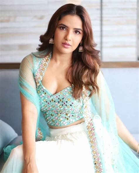 Actress And Model Jasmin Bhasin Latest Photoshoot