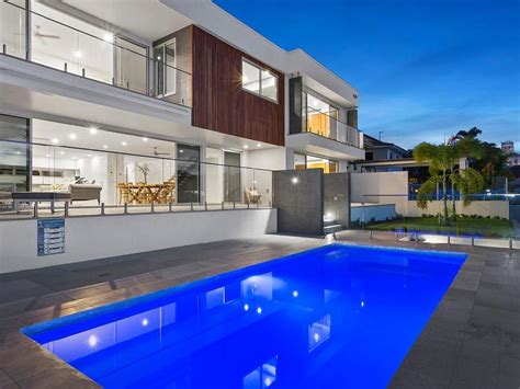 Modern Gold Coast Mansion Sells For 28 Million Au