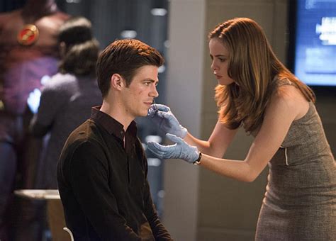 The Flash Bild Danielle Panabaker Grant Gustin Von Filmstarts De