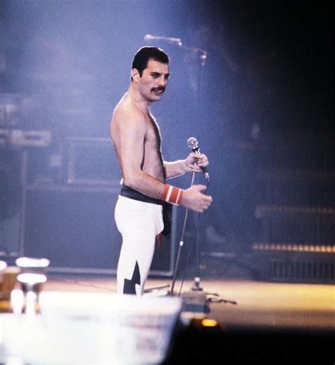 Freddie Mercury Os últimos Anos Do Vocalista Do Queen Nas Palavras De