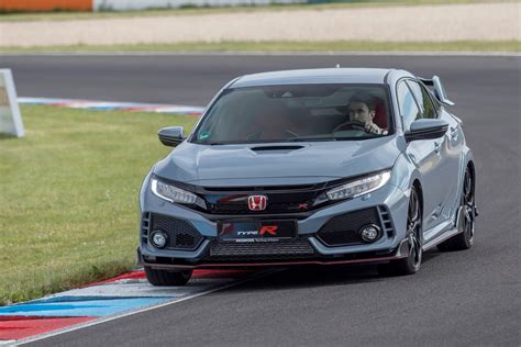 2019 Honda Civic Type R Picks Up New Gray Paint More Physical Buttons