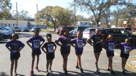 Feild shows - What We Offer - Dazzling Diamonds Dance Team - Dance