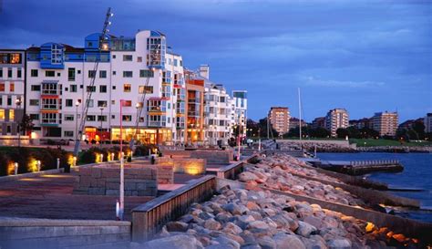 Cities not only want to shift to renewable energy but, most importantly, they can. Malmö: 100% Renewable Energy for the City of Malmö by 2030 ...