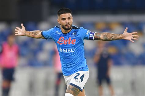 Napoli Captain Lorenzo Insigne Officially Signs Pre Contract With