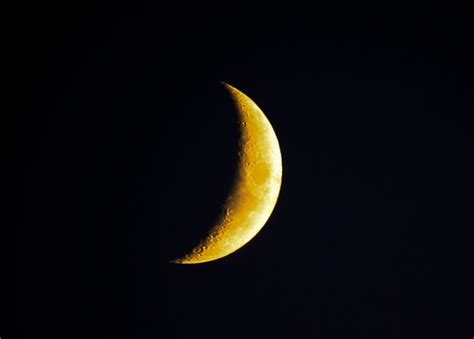 Yellow Crescent Moon Catalano82 Flickr