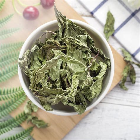 Flowers have been used since prehistoric times in funeral rituals: Mint Leaf - Mint Tea - Flower Tea - Fresh and Dry Mint ...