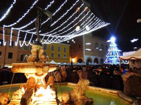 Offerta valida fino al 31/12/2021. Marche. Conto alla rovescia per un capodanno di feste in ...