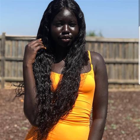 l image contient peut être 1 personne plein air beautiful african women beautiful dark
