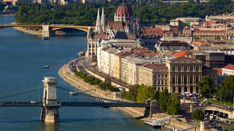 #budapest #citadella #citadelle #hungary #wonder #promenade #landascape #city #paysage noch einen besseren ausblick hat man wenn man die d81b nimmt und zu der citadella nach oben fährt. Citadella in Budapest, | Expedia