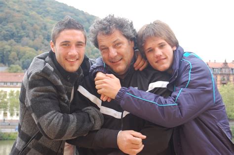 Jun 02, 2021 · considerando la flota circulante en su totalidad, la edad promedio de los vehículos es de 12 años. Dejamos Todo: Los hermanos sean unidos