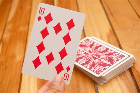 You need 2 ink pads, some cardstock and a happy tune is optional but adds to the fun. How to Do a Card Trick 333: 6 Steps (with Pictures) - wikiHow