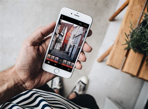 10 Brilliant Mobile Phone Photography Tips to Help You Shoot Like A Pro