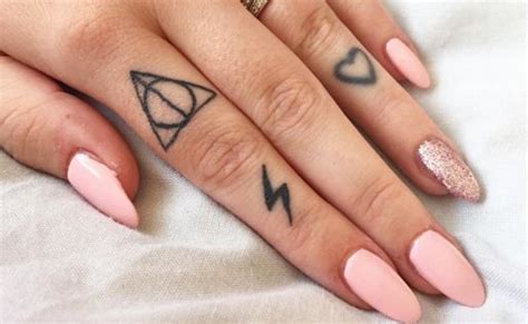 Cute Finger Tattoos That Will Inspire You To Do The Same