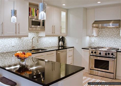 Black countertop backsplash ideas
