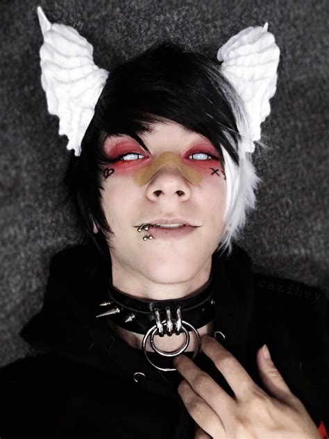 Goth Boy Makeup In 2022 Goth Boy Makeup Alt Makeup Goth Boy