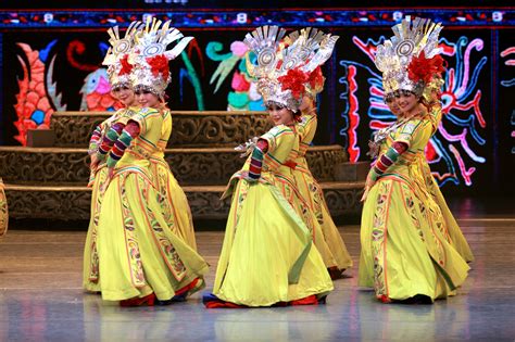 Asian theatre essays on southeast asian performing arts: Free Images : performance art, sports, event, china ...
