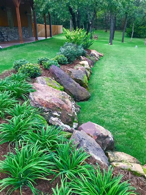 70 Awesome Front Yard Rock Garden Landscaping Ideas