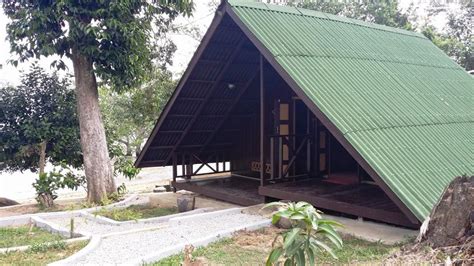 Situated in port dickson, this beach hotel is 2.5 mi (4 km) from bukit keramat and 2.8 mi (4.4 km) from fort lukut. Travel Lah! on Twitter: "Umang-umang Chalet, Kuala Sungai ...