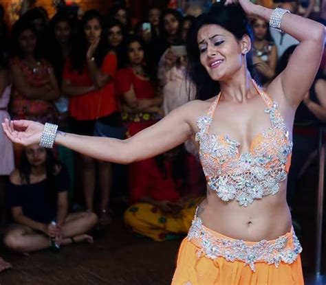 Best Belly Dancers Of India You Have To See DESIblitz