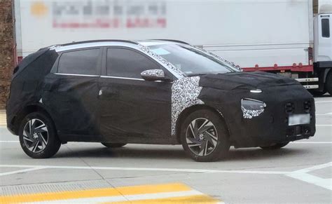 The bayon will be based on the platform of the hyundai i20. New Hyundai Bayon SUV Spied in South Korea - Korean Car Blog