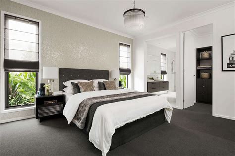 There are many luxurious master bedroom ensuite that features skylights, fireplaces, deep soaking tubs with spectacular views and even a big tv. Exterior & Interior Home Design Gallery | Plantation Homes