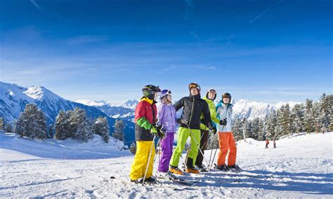 Aufgrund der lage besteht die möglichkeit im sommer zu wandern oder im winter. Familie-hochoetz.jpg