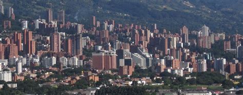 Fileel Poblado Medellín1 Wikimedia Commons