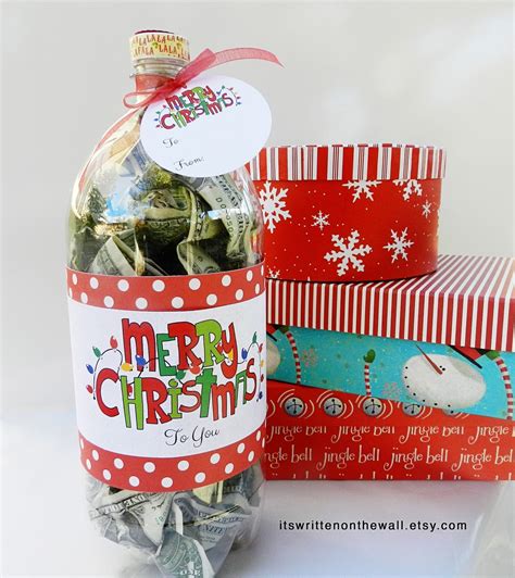 Make the most of this christmas with our 20 christmas fundraising ideas! It's Written on the Wall: Christmas Cash Gift Idea - Fill ...