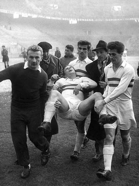 Praktischer torwand aus karton für das schusstraining. Puskas, Ferenc - Fussballspieler, Ungarn/ nach einer ...