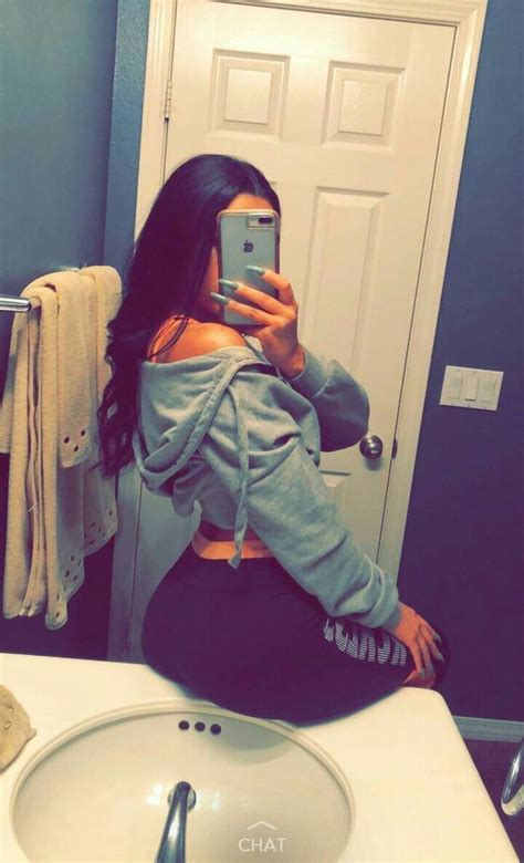 𝖘𝖔𝖈𝖎𝖆𝖑 𝖒𝖊𝖉𝖎𝖆 {2} 𝔊𝔯𝔬𝔲𝔭𝔠𝔥𝔞𝔱 • 𝔐𝔞𝔱𝔱𝔦𝔞 Snapchat Girls Mirror Selfie Poses Selfie Poses