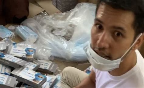 Cover lagu dato aliff syukri. Aliff Syukri Dikecam Pegang Topeng Muka Tanpa Sarung Tangan