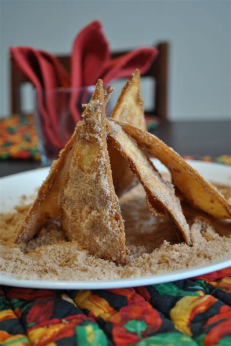 And when you have that many options to choose from, it only makes sense to have a few recipes to serve with them. Fried Cinnamon-Sugar Tortilla Chips | Cinnamon sugar ...
