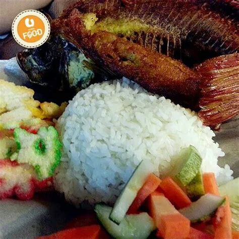 Your favourite neighborhood grocery store is now online! Have you decided on lunch yet? How about Ikan Goreng Joget ...