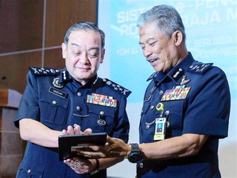 Cara permohonan e pengambilan (klik bawah). 37,115 mohon sertai PDRM: Mazlan