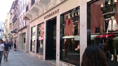 Few cities have a more romantic setting. Venice-Window Shopping - YouTube