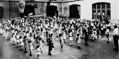 What The American Flag Salute Once Looked Like Knowledgenuts